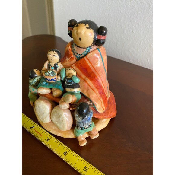 Navaho Indian Art - The Storyteller by Vicky de Taos Small Figurine - Picture 4 of 6